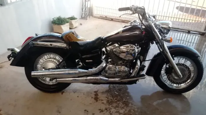 Sucata de moto para retirada de peças Honda Shadow 750 2010