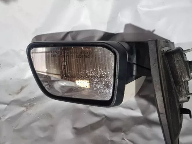 Retrovisor Ford Edge 2012 lado direito.