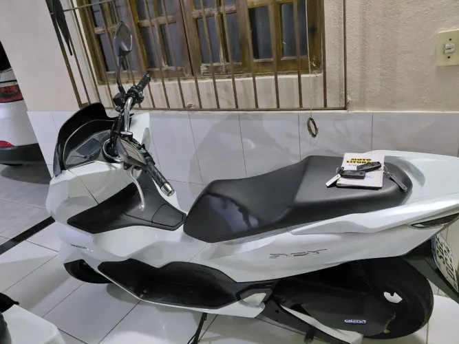 PCX 160 2024 km baixo 