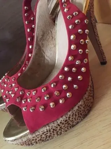 Sandália Peep Toe n.37 Carmim