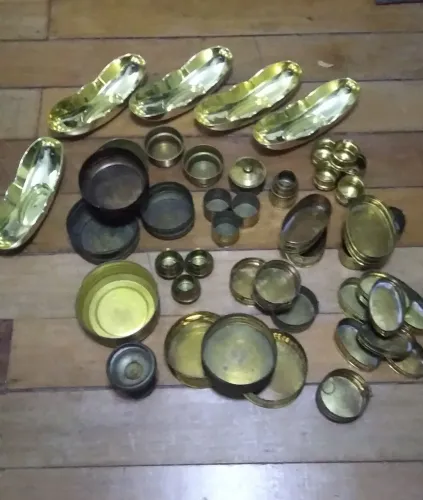 Lindas peças em metal latão 