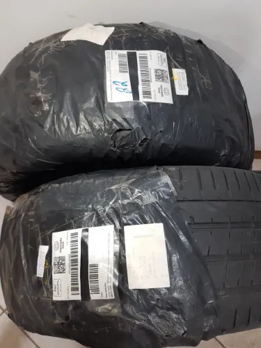 Pneus 275 40 R20, 275 40 ZR20 e 245 45 ZR20.