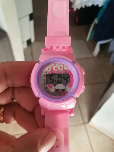 Relógio infantil da Lol (Troco por carregador Samsung original Tipo C)