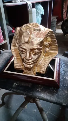 Esculturas (banho de prata e folhas de ouro)