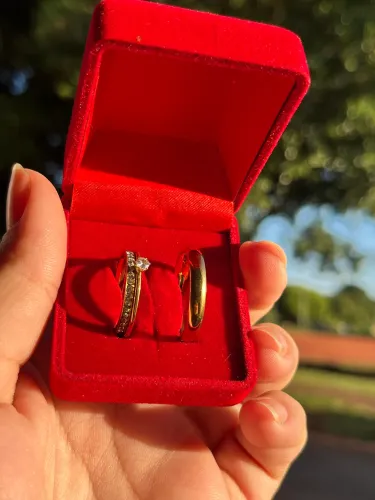 Aliança de aço cirúrgico ?