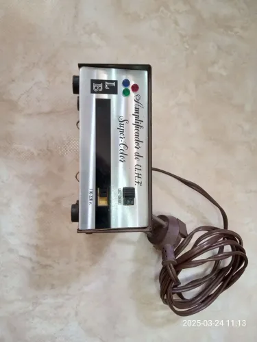 Amplificador de U.H.F. Super-Color Antigo