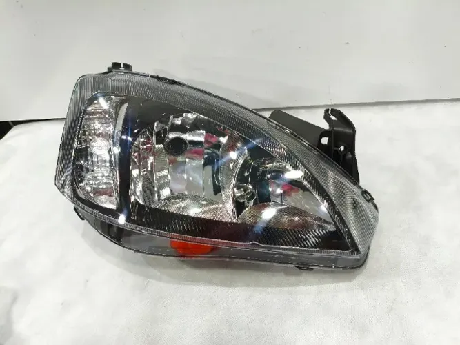 Farol direito fume Corsa montana 2003 2004 2005 a 2010 novo