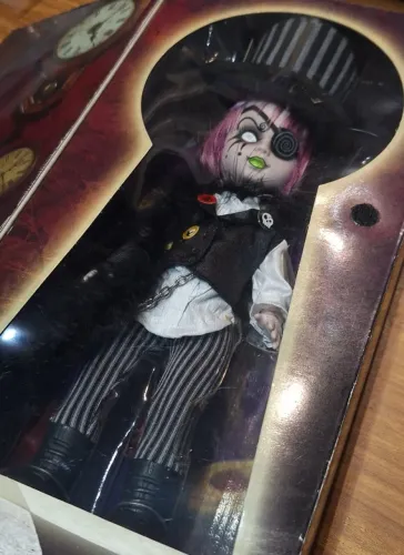 Boneca Living Dead Doll in Wonderland Mad Hatter Original