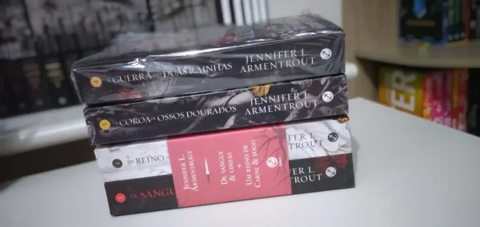 Série de Sangue e Cinzas - Jennifer L. Armentrout - Novos