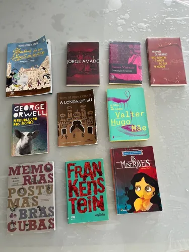 Livros Paradidático de Escola