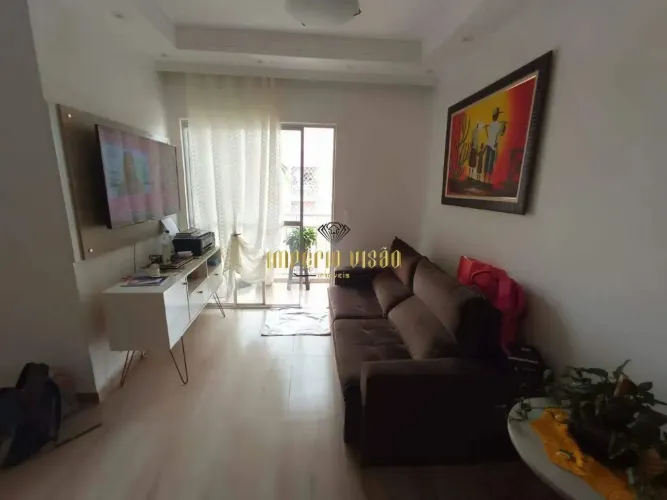 Apartamento de 2 dormitórios, andar alto com sacada a Venda no Condomínio das Américas, Su