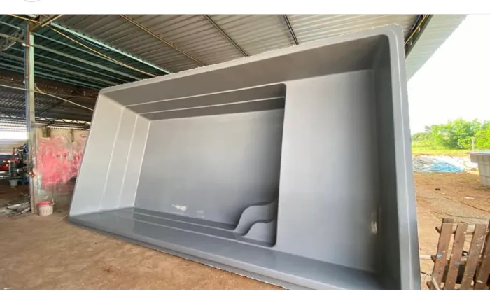 Piscina pré-moldada em fibra 6 metros com prainha