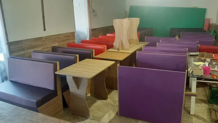 Conjunto de cadeiras e mesas para restaurante bares lanchonetes novos