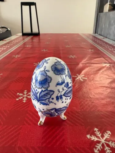 Ovo Decorativo de Porcelana Azul e Branco