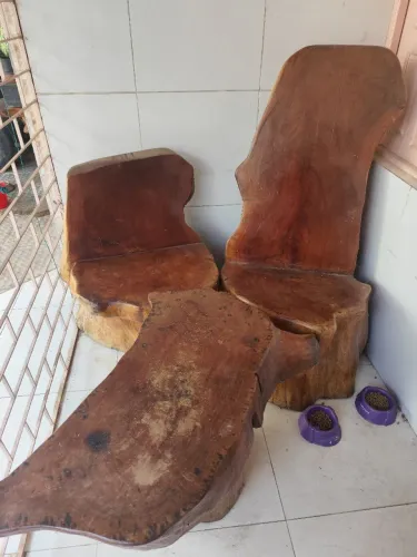 Móveis de madeira maciça 