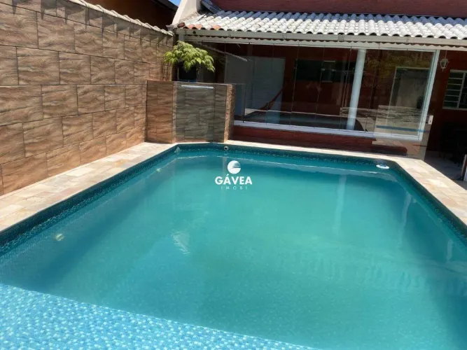Casa 4 quartos com suítes e piscina à venda no Ocian em Praia Grande