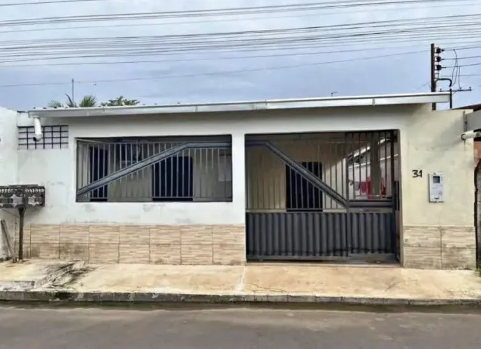 10-CASA NO MONTE CASTELO