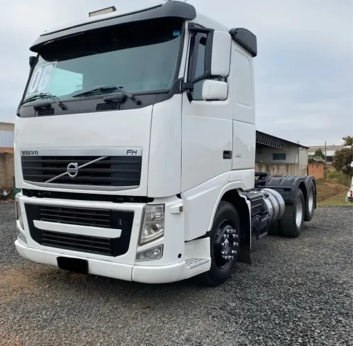 Volvo FH 420 6x2 Ano 2006