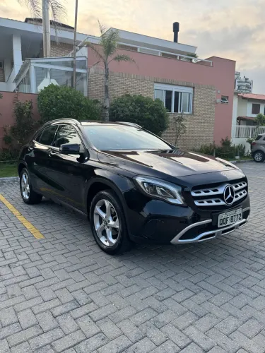 Mercedes-Benz GLA 200 Adv. 1.6/1.6 TB 16V Flex Aut. 2019