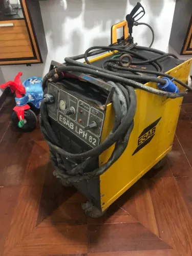 Máquina de Corte Plasma LPH 82 220/380/440 Volts - ESAB