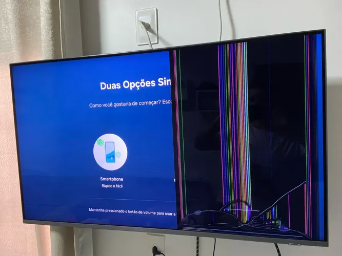 TV Samsung Gaming Neo Qled 43? 4K 144hz com tela quebrada