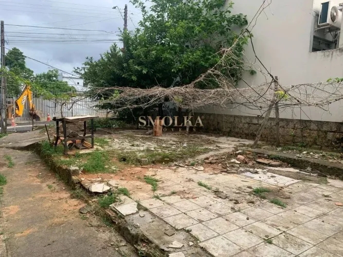 Terreno para Vender em Barreiros.