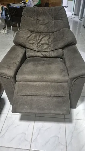 Vendo poltronas moderna reclinável nova