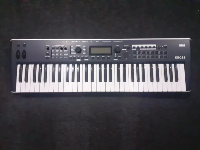 Teclado Korg Kross 61 versão 2 Loja Trilha do Som 