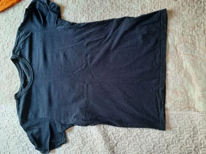 Camiseta Azul Marinho Confortável
