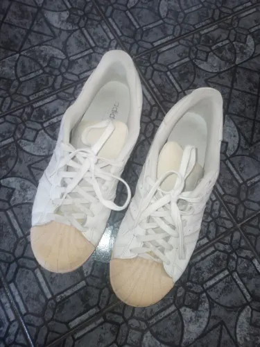 Tênis Adidas Superstar TAM 43