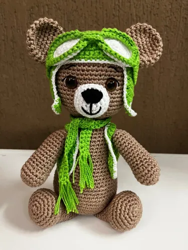PRONTA ENTREGA Urso Aviador Verde em Crochê Amigurumi Ursinho Quarto Infantil Enfeite