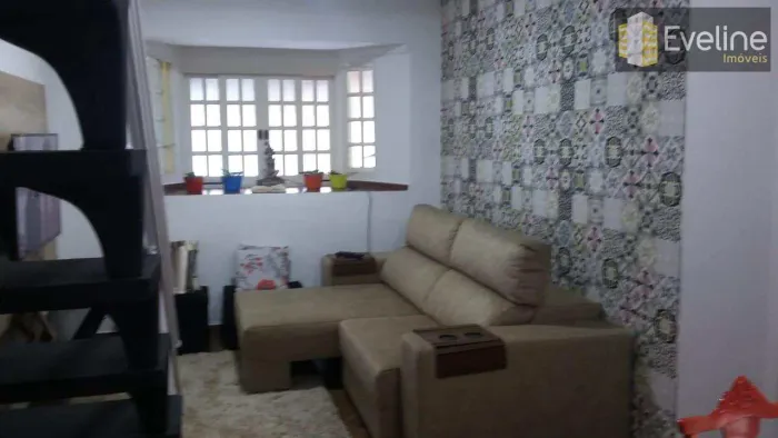 Casa a Venda em Mogi das Cruzes - Vila Bela Vista de 3 Quartos