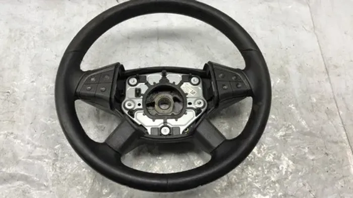 Volante Mercedes B180 2011