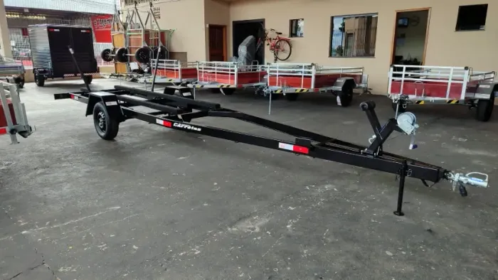Carreta para Barco de até 5,00 + 1,00m ajustável