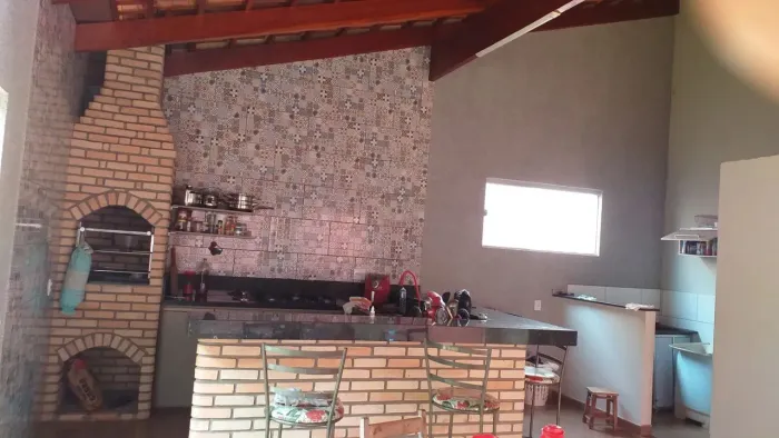 Casa com Área Gourmet e Quintal Arborizado 3 Quartos (2 Suítes) Bairro Santa Marta