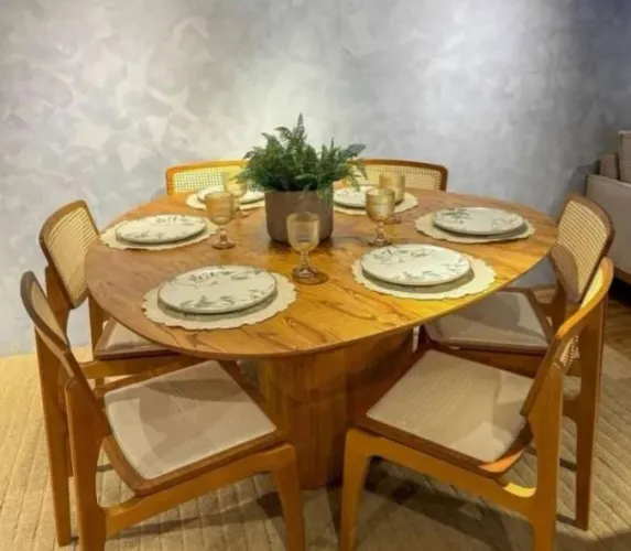Mesa de Jantar orgânica oval 6 cadeiras