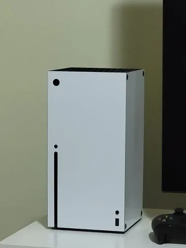 Xbox Series X - envelopado branco e mais acessórios 