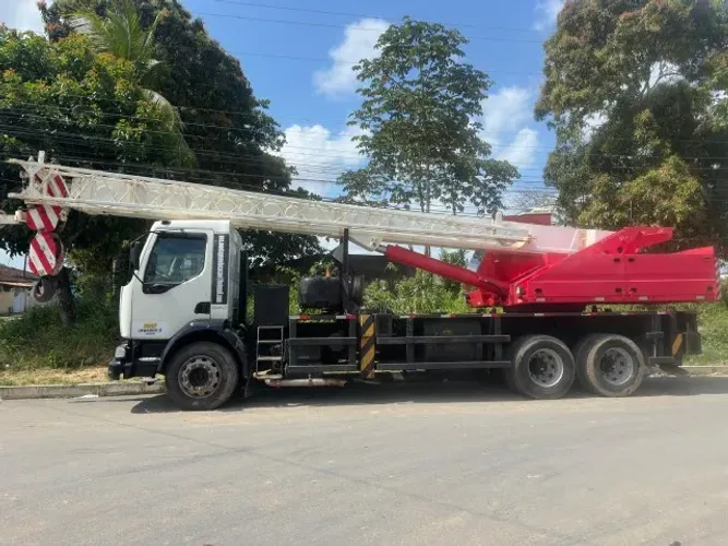 Aluguel de Guindaste em Maceió e Região - 25 Toneladas