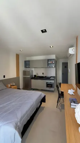 alugo belíssimo flat mobiliado com área de lazer excelente localização