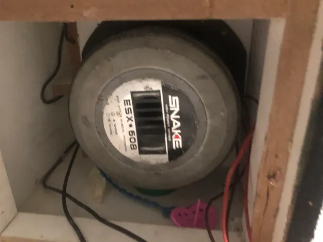 Vendo ou troco médio de 8 Snake ESX v608