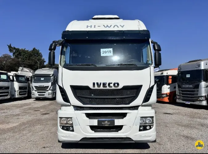 IVECO HI-WAY 480 6X4<br>2019/2019<br>TETO ALTO<br>AUTOMÁTICO