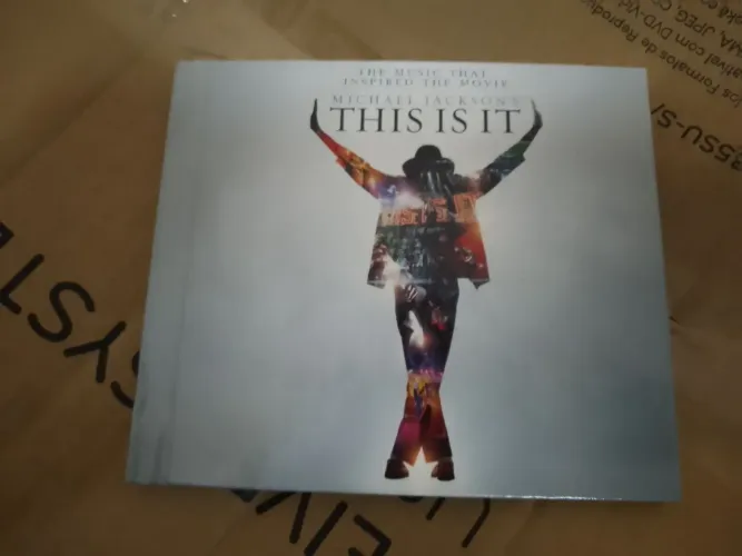 CD MICHAEL JACKSON - THIS IS IT (DUPLO) 2009 DIGIPACK