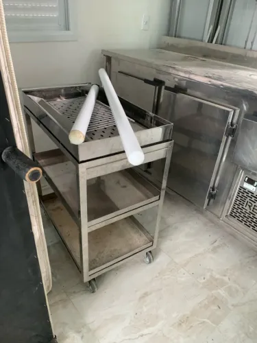 Carrinho de serviço em aço inox