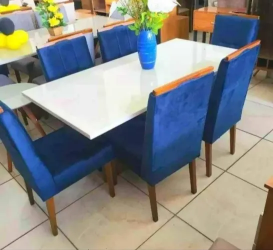 Mesa de Jantar Tampo com vidro com 6 Cadeiras em madeira maciça