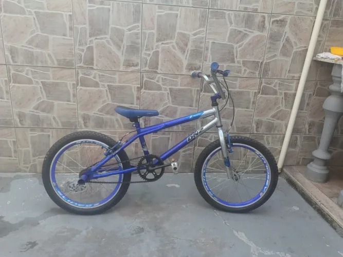 Bicicleta BMX DNZ freestyle aço carbono