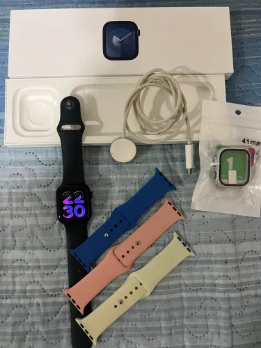 Apple Watch Series 9 (GPS) 41mm Alumínio - Impecável + Caixa, Carregador e 4 Pulseiras
