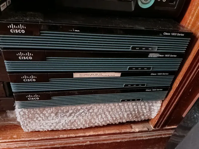 Roteador Cisco 1900 
