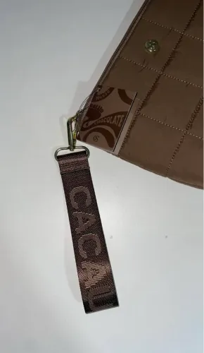 Necessaire Puffer Marrom Cacau Show - Na etiqueta (ideal para presentes)