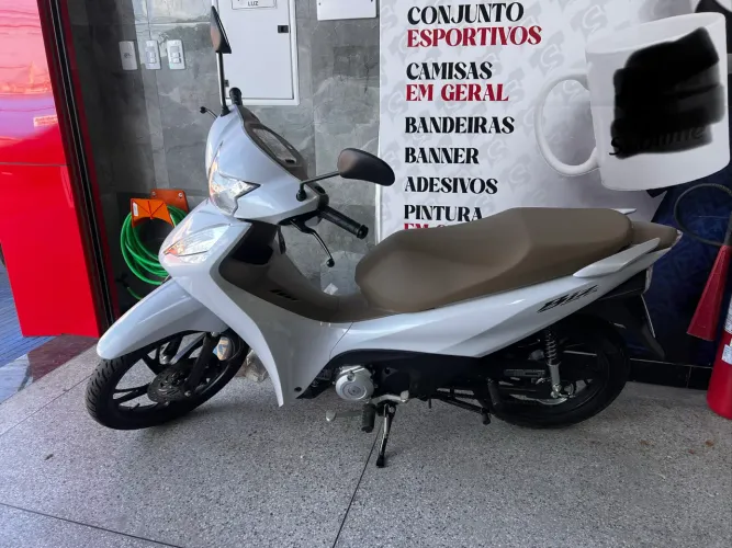 Biz 2025/26 branca, super conservada