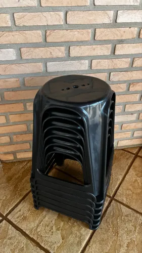 Banquinho Banqueta de Plástico Preto 120Kg 
